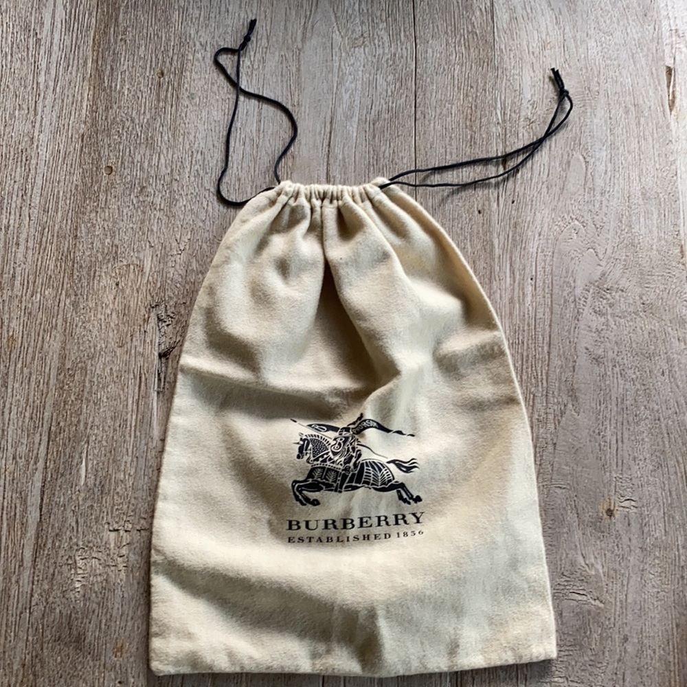 Burberry dust bag